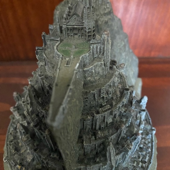 LORD OF THE RINGS MINAS TIRITH DVD EXCLUSIVE COLLECTABLE SCALE CITY MODEL - RARE - Picture 3 of 16